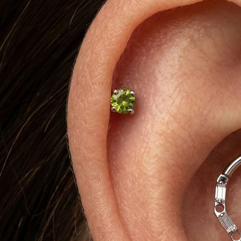 14K Gold Claw-Set Peridot Green Natural Stone Internal Thread Flatback Stud 6 mm 6 mm 8 mm