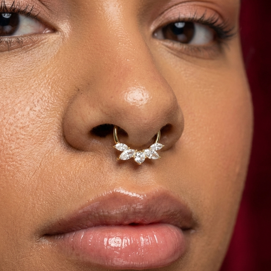 316L Surgical Steel CZ Jewelled Bee Hinged Segment Clicker Ring